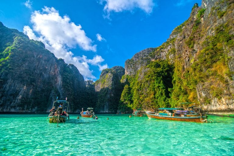 Top 10 Phrases to Learn Before Your Trip to Thailand | Listen & Learn USA